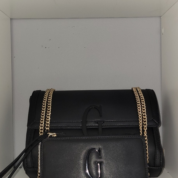 Guess  set - Picture 5 of 5